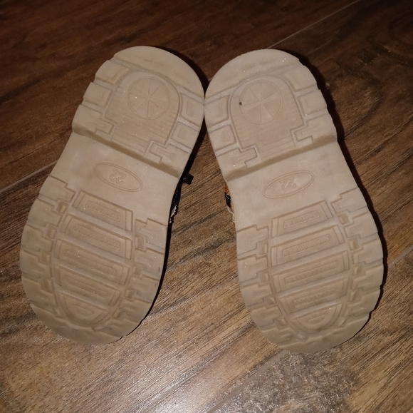 Lendina girl's toddler brown/black boots size 22= size 6 US. - Picture 4 of 4